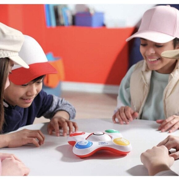 Pokemon Trainer Handheld Trivia Game Electronic 1000 Questions Pikachu - Picture 4 of 5